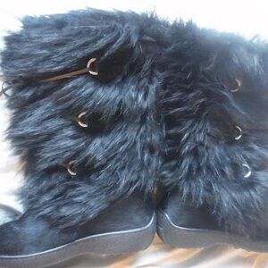 Oscar Faux Fur Winter Boots black Womens Size 7 1/2 Size 38 EU